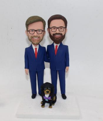Same sex wedding bobbleheads with pet
