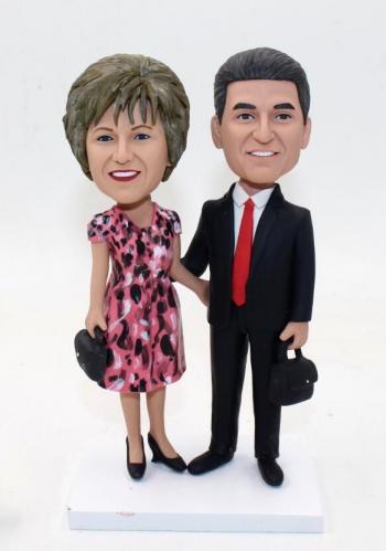 Custom bobbleheads for couple