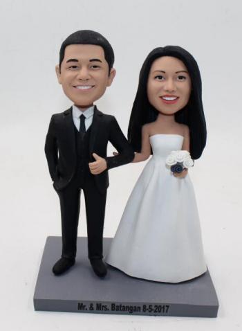 Custom traditional wedding cake topper