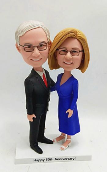 Custom bobble head for couple