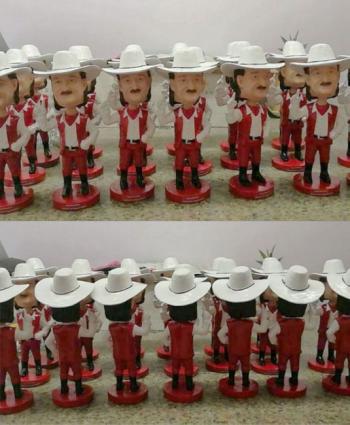 100 Custom Bobbleheads Dolls wholesales figures Free Shipping