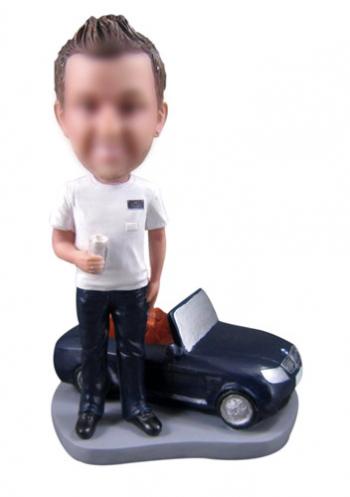 Customized bobbleheads with car